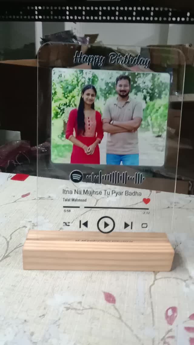 Stunning Personalised Acrylic Spotify Photo Frame – Connect Music with Memories review video thumbnail